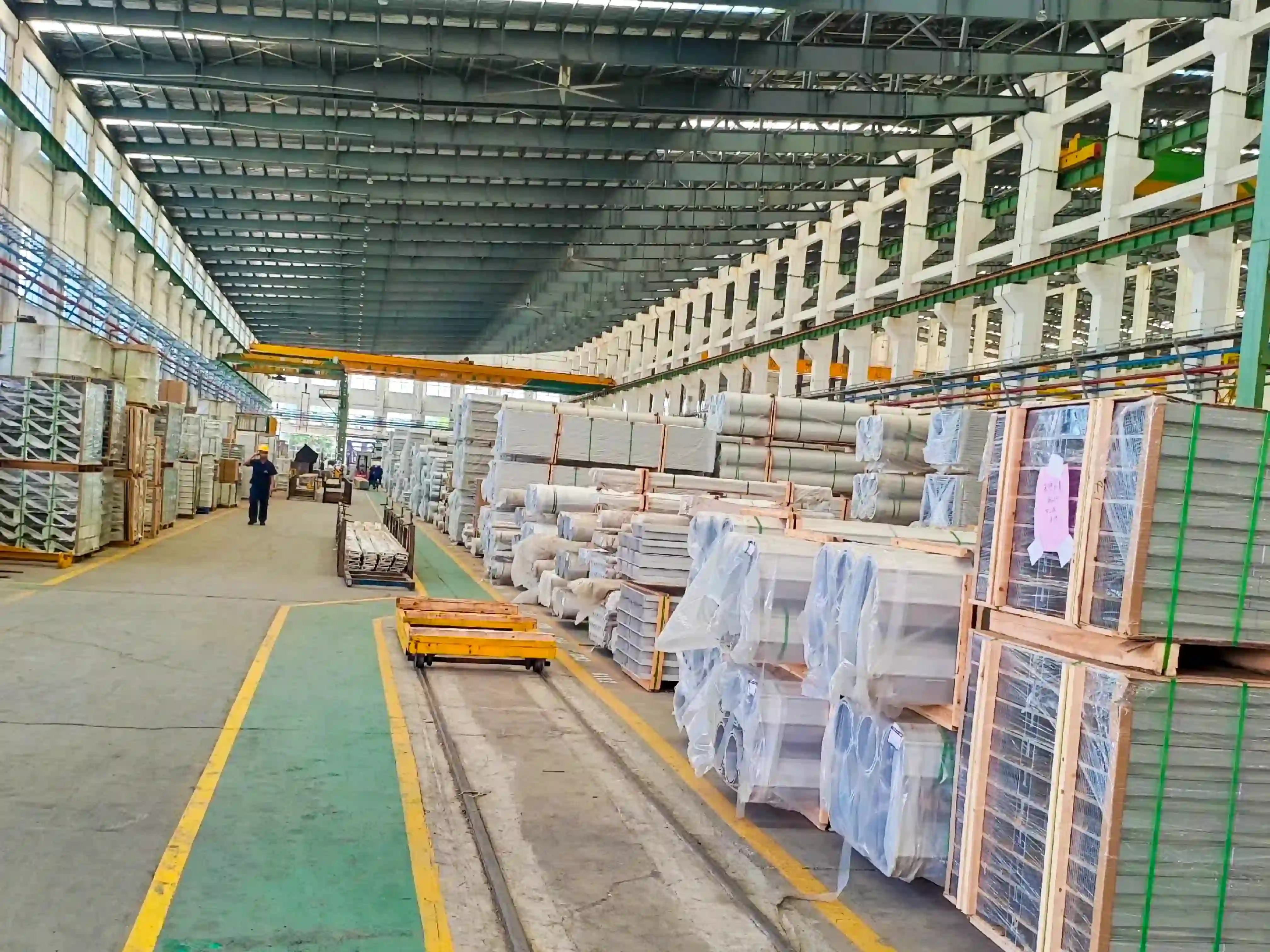 Wall panel factory, aluminum factory, custom manufacturing plant, factory warehouse, factory workshop